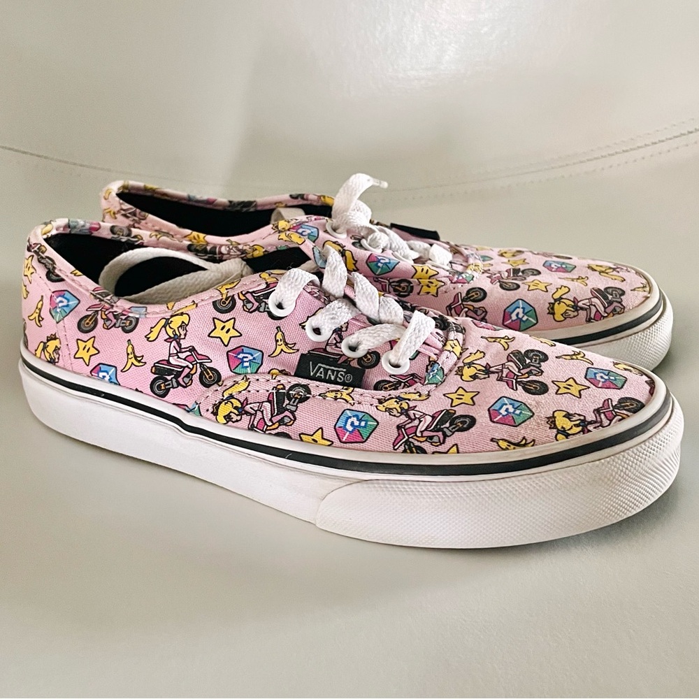 Rare authentic Vans x Nintendo Princess Peach Mario Kart sneakers youth size 3